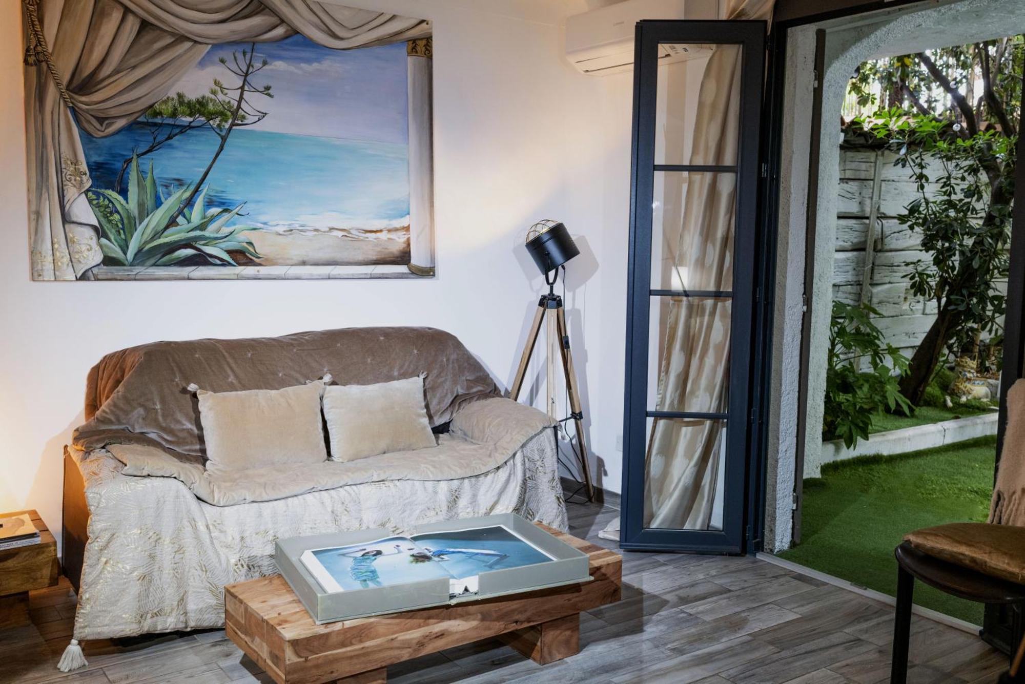 Les Canoubiers Luxe Et Serenite Au Coeur De Saint-Tropez Suites Spacieuses Avec Jardin Enchanteur Quarto foto